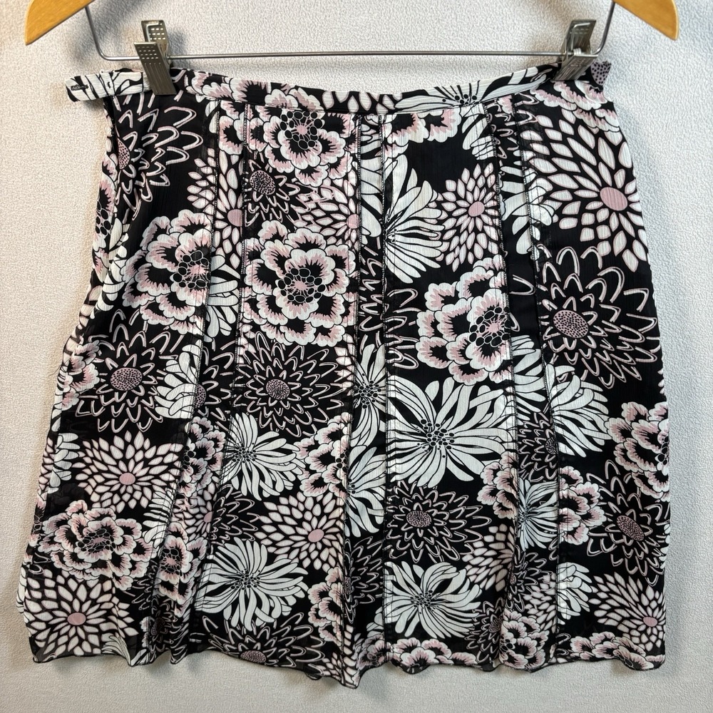 Allison Taylor Size 6 Black & PinkKnee Length Skirt. Floral Festival Flowy